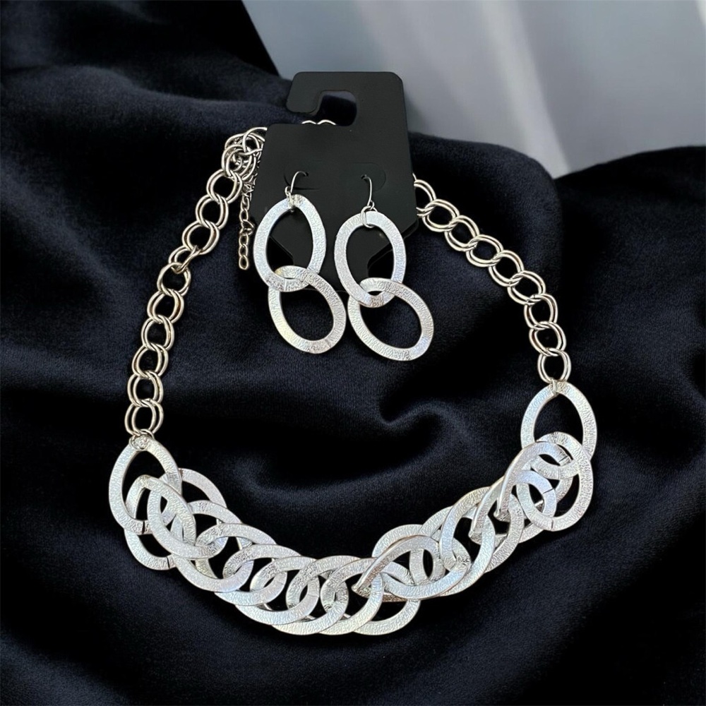 Textured Silver Chain Link Necklace and Earrings Set